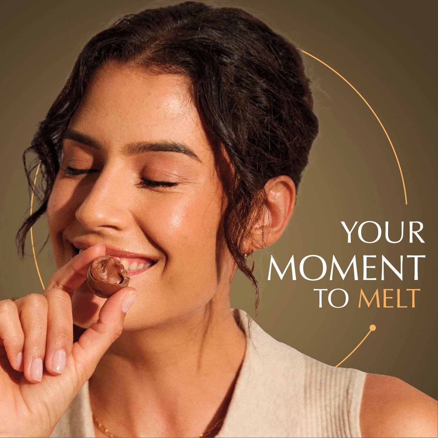 iWellFresh 4 Flavors Chocolate Truffles Assortment, Authentic Lindt Lindor Candy Gift Bag (19 oz) – Short Shelf Life Deal